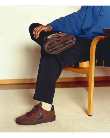 V90 SUEDE WALNUT_BLACK