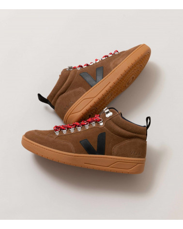 RORAIMA SUEDE BROWN_BLACK_GUM-SOLE