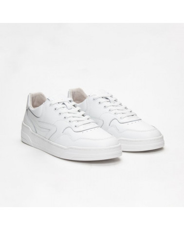 Court L31 White/White/White