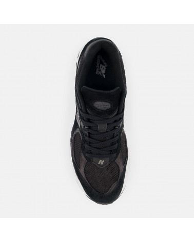 M 2002R BK BLACK/PHANTOM