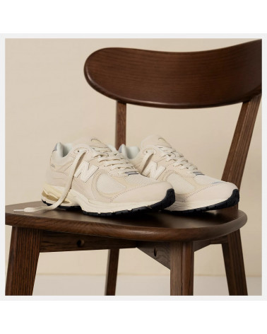 M 2002R CC CALM TAUPE/ANGORA/SILVER